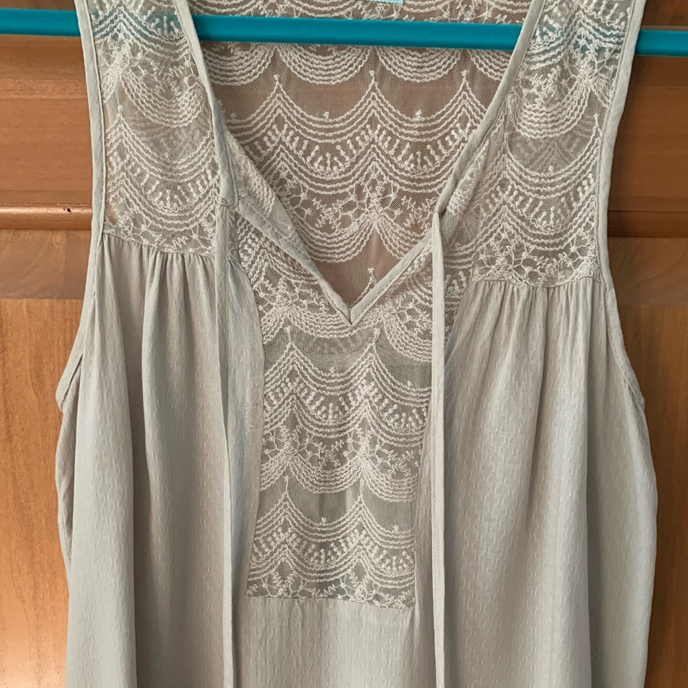 Lace Sleeveless Top